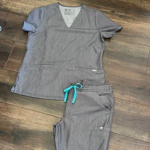 FIGS Graphite Grey Scrubs NEW only worn twice, too big on me. Like new condition